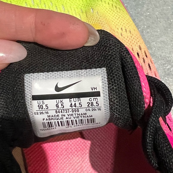 Nike shoes size 10.5 worn 2. - Picture 3 of 3